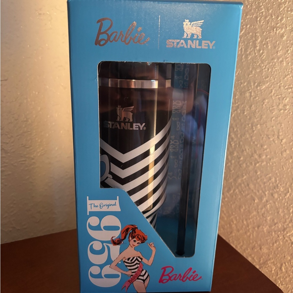 Stanley Barbie Flowstate Quencher H2.0 Tumbler - Blue and Pink